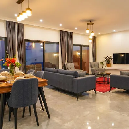 Muna Apartment Bezirgan